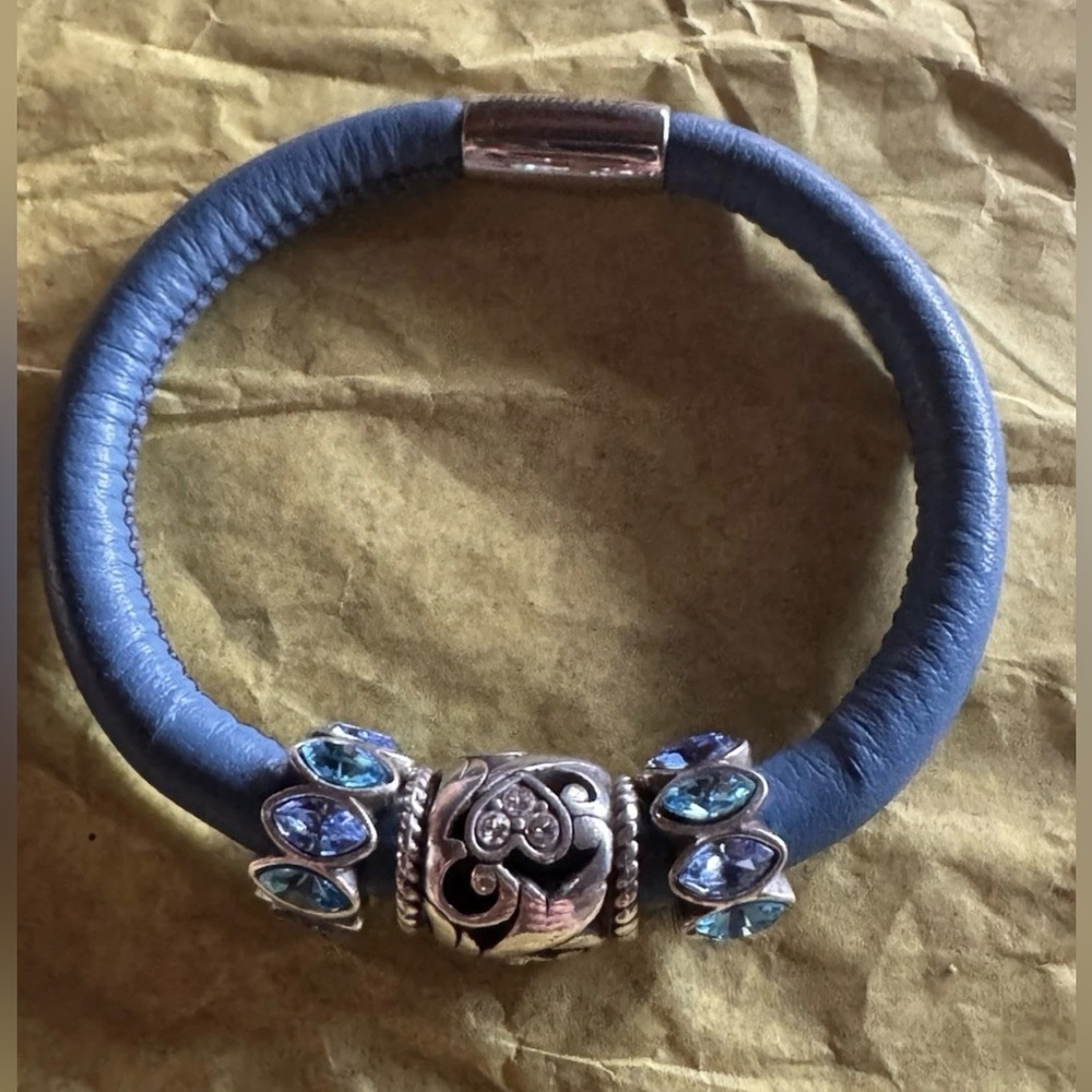 Brighton Leather Bracelet With Swarovski Crystals Perfect Condition!